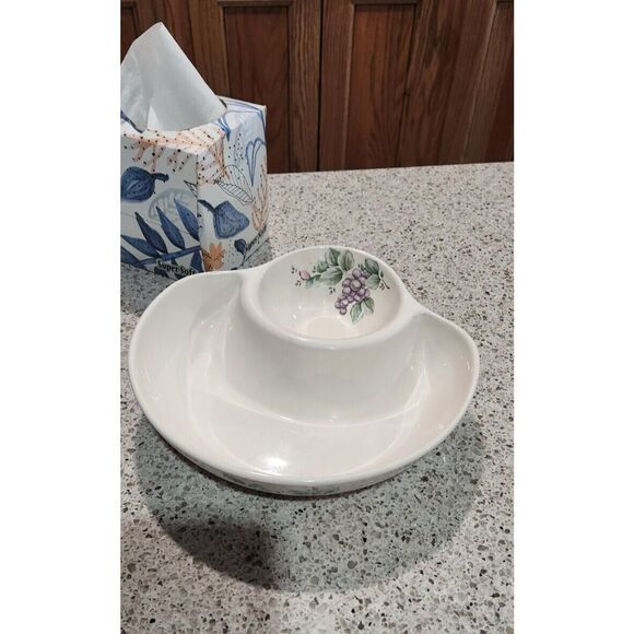 Pfaltzgraff Grapevine One Piece Chip & Dip Serving Dish 10" Discontinued - Picture 1 of 8